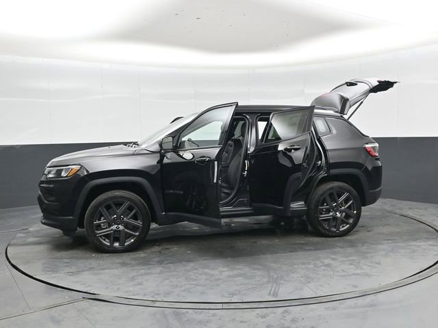 New 2026 Jeep Compass Latitude image 49