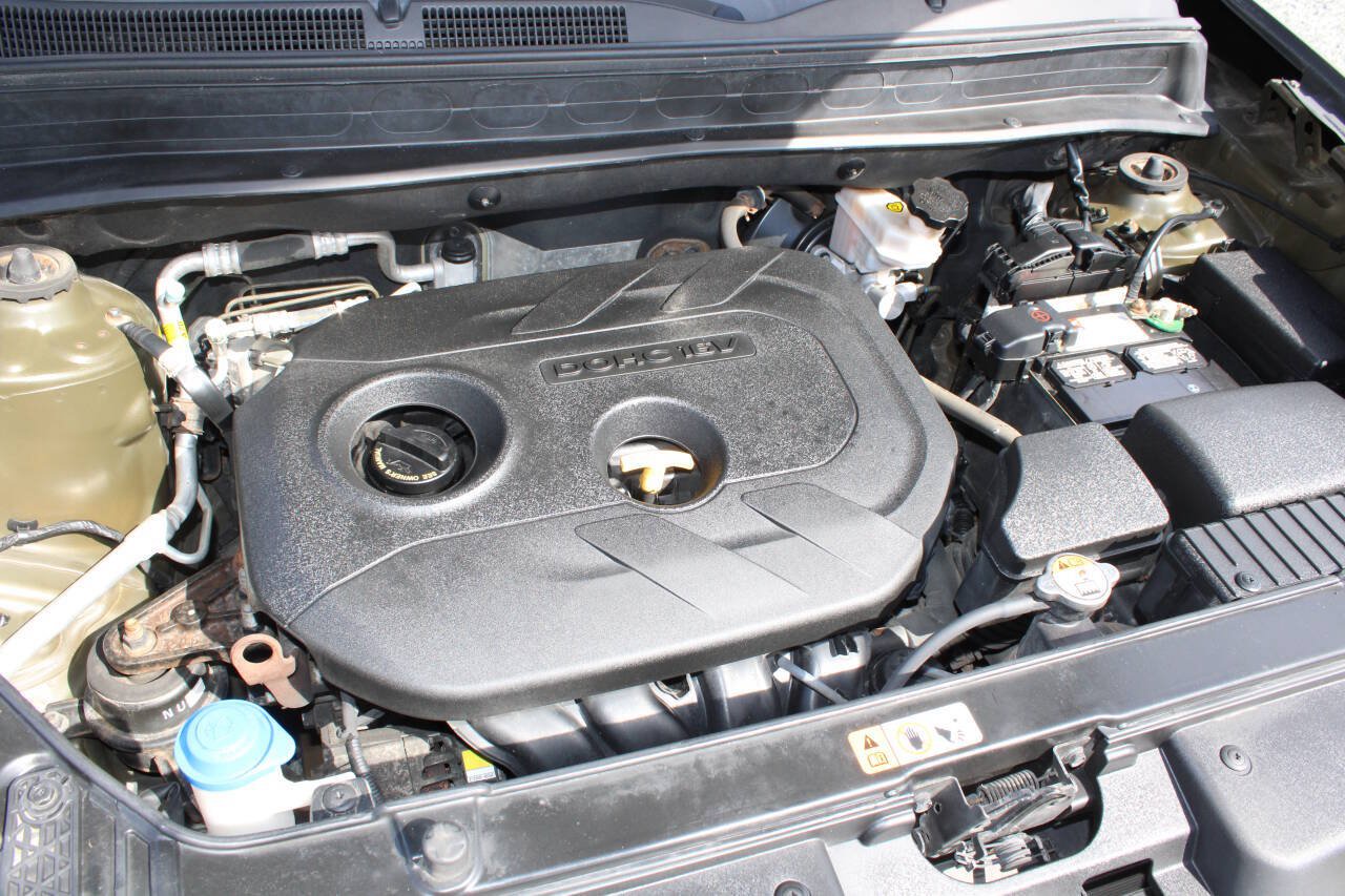 Used 2012 Kia Soul + FWD image 24