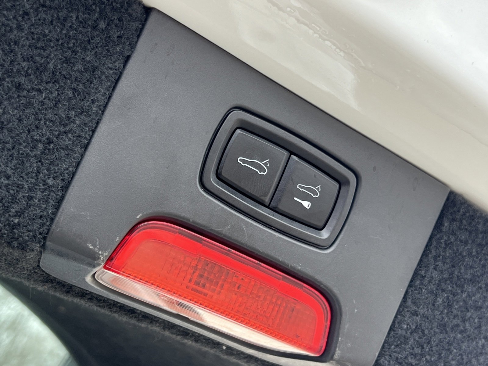 Used 2016 Porsche Cayenne Turbo S image 21