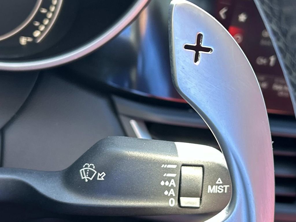 Used 2022 Alfa Romeo Giulia Veloce image 33