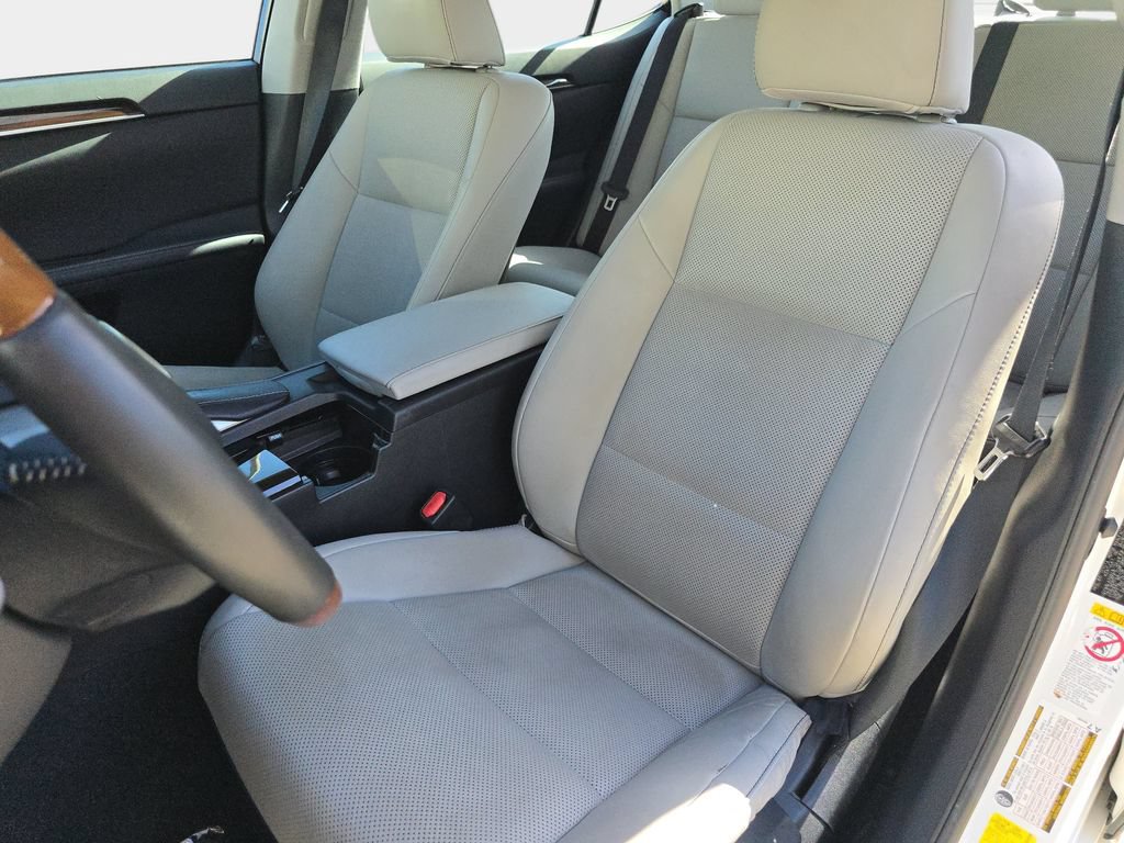 Used 2016 Lexus ES 350 w/ Navigation System Package FWD image 18
