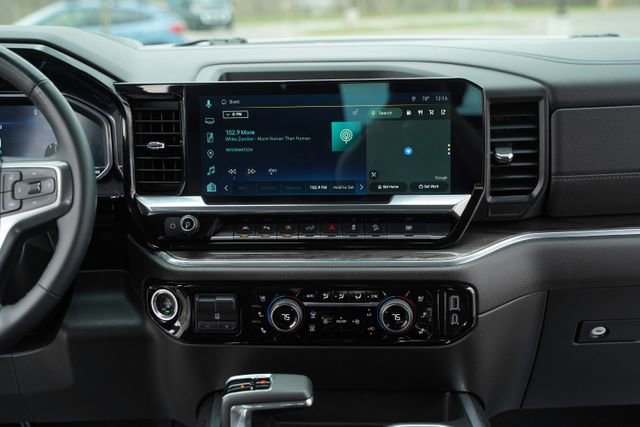 Used 2025 Chevrolet Silverado 1500 LTZ w/ LTZ Premium Package image 30