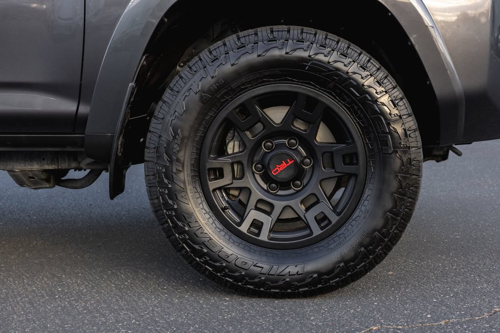Used 2022 Toyota 4Runner TRD Off-Road Premium AWD/4WD image 4