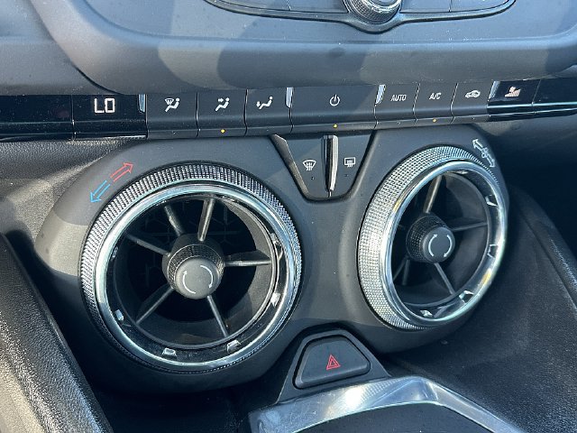 Used 2018 Chevrolet Camaro LT RWD image 23