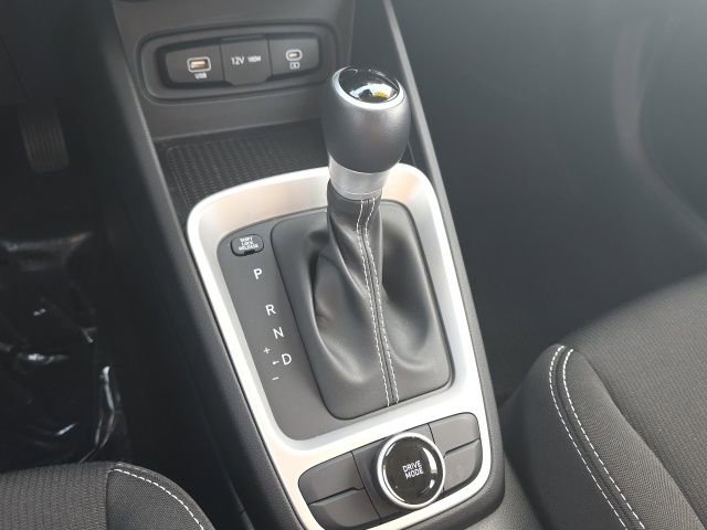 Certified 2023 Hyundai Venue SEL image 13