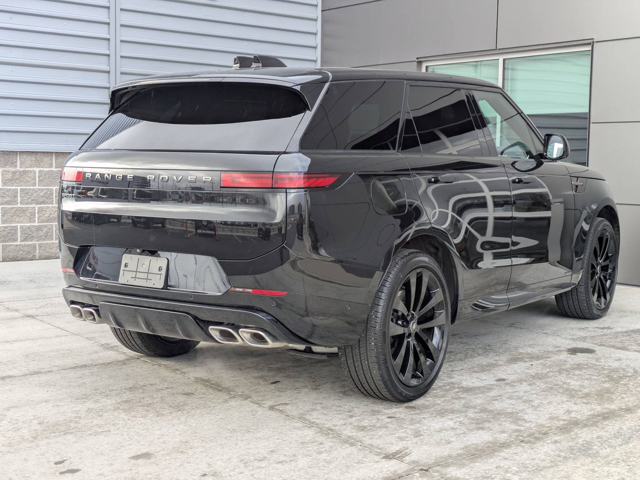 Used 2025 Land Rover Range Rover Sport Autobiography image 7