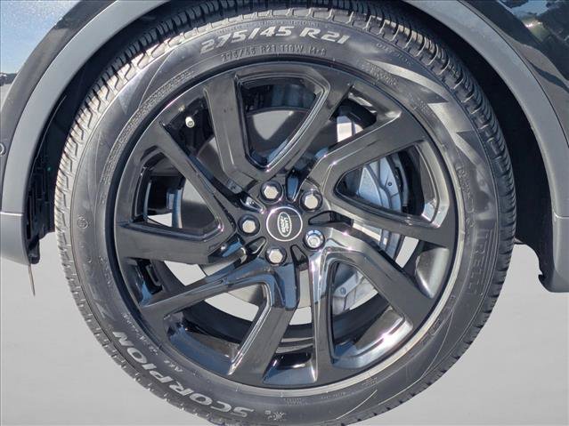 Certified 2025 Land Rover Discovery S AWD/4WD image 26