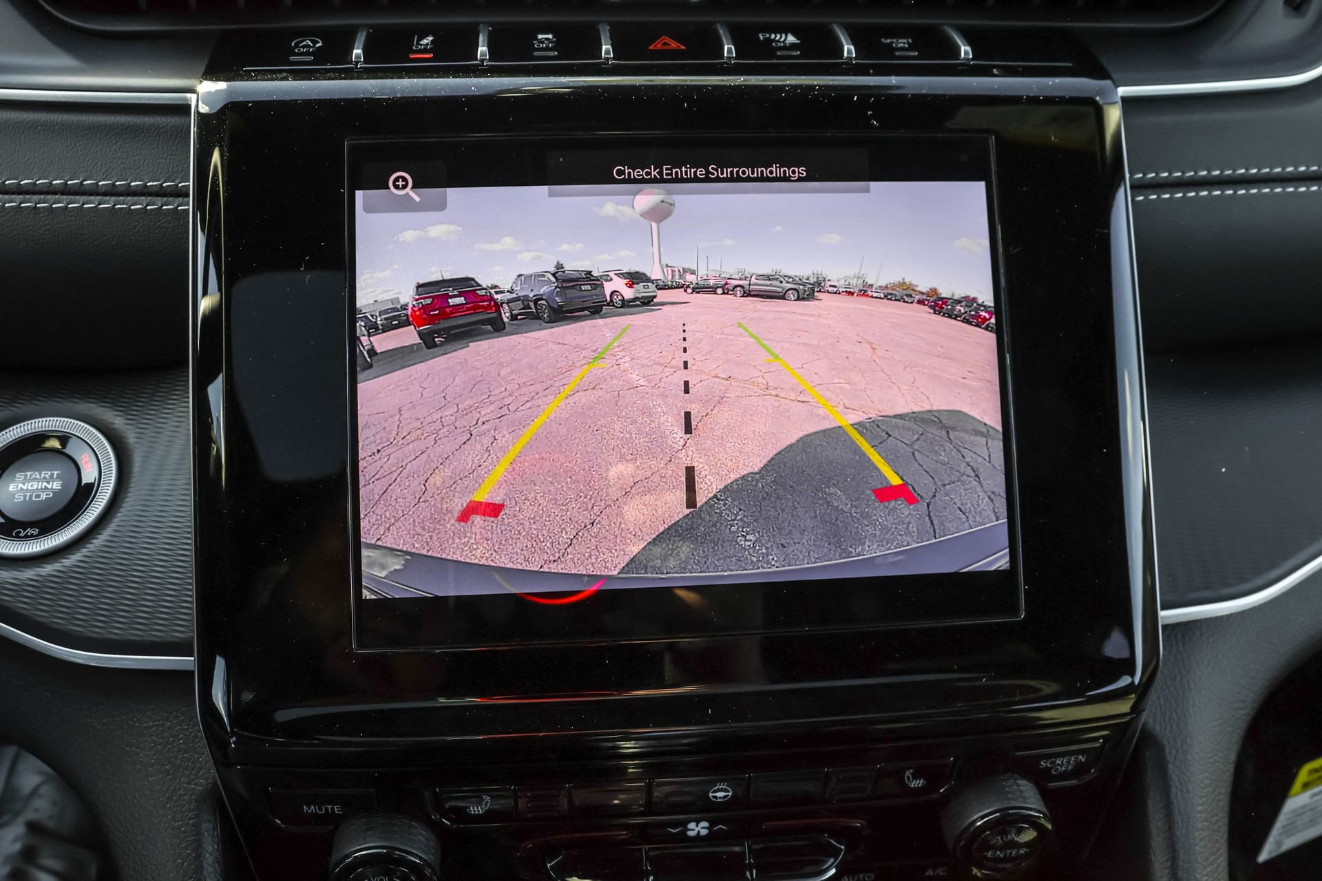 New 2025 Jeep Grand Cherokee Altitude image 18