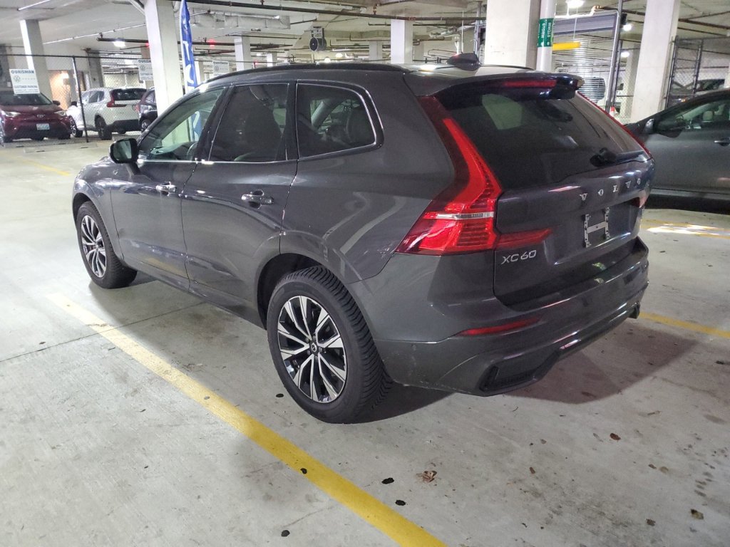 Certified 2024 Volvo XC60 B5 Plus w/ Climate Package AWD/4WD image 9