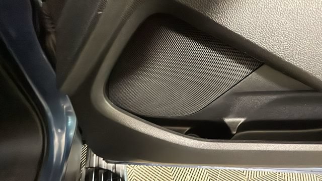 Used 2018 Ford Explorer XLT AWD/4WD image 31