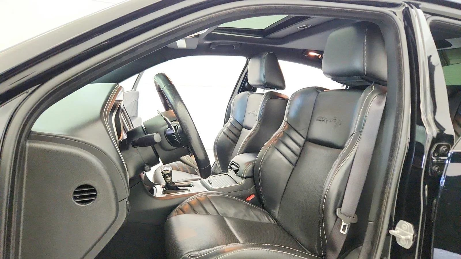 Used 2022 Dodge Charger SRT Hellcat w/ Harman/Kardon Audio Group RWD image 19