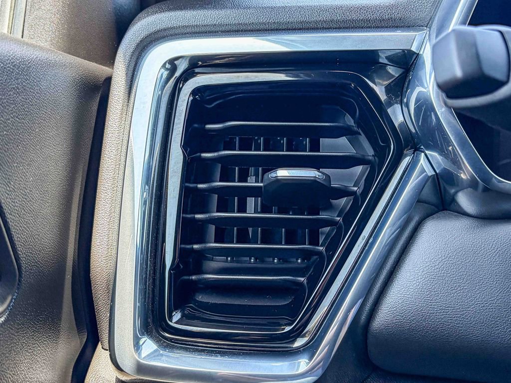 Used 2024 GMC Canyon Elevation w/ Elevation Premium Package image 48