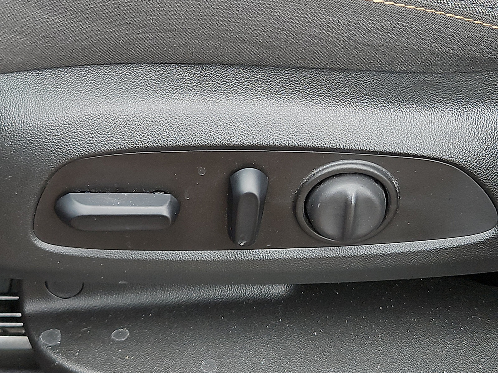 Used 2020 Chevrolet Equinox LT FWD image 25