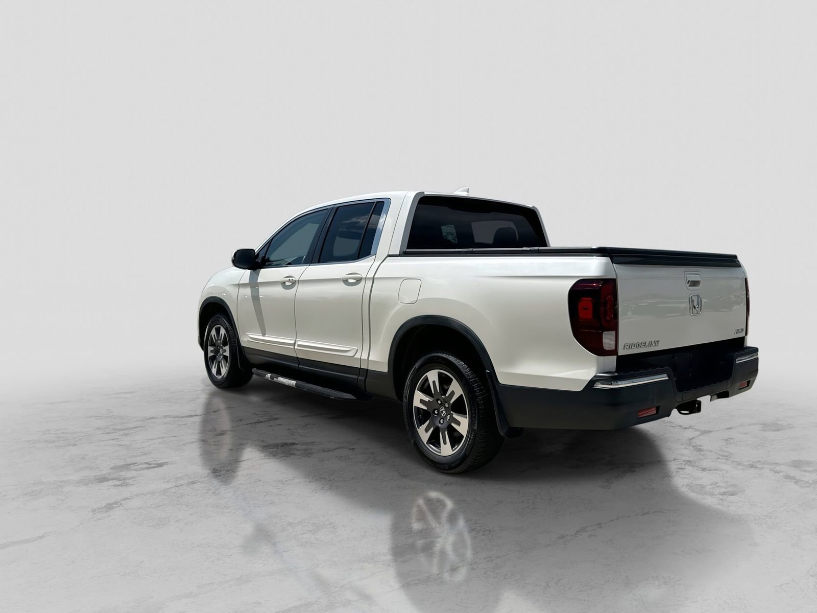 Used 2017 Honda Ridgeline RTL-T image 4