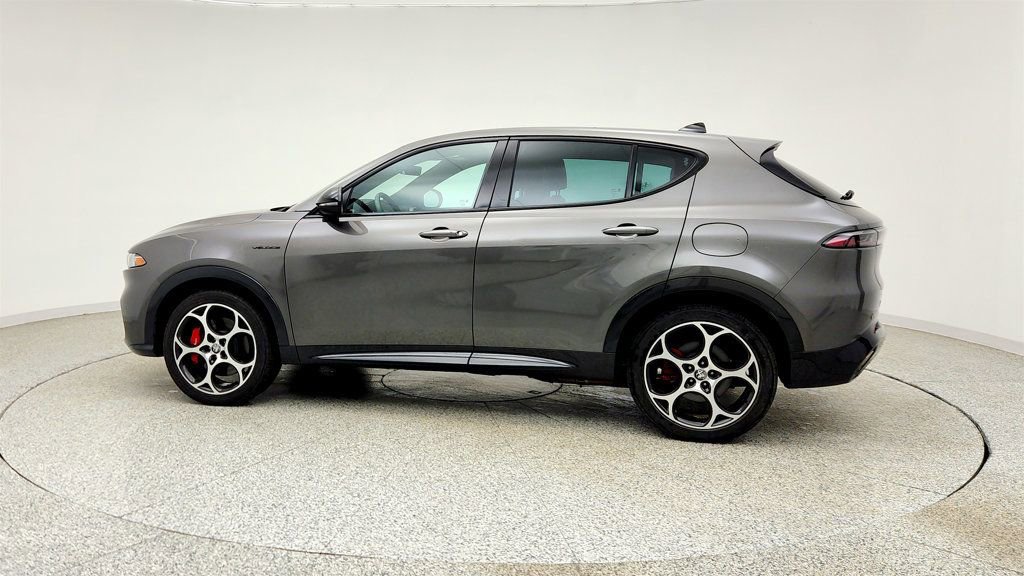 Used 2024 Alfa Romeo Tonale Veloce AWD/4WD image 8
