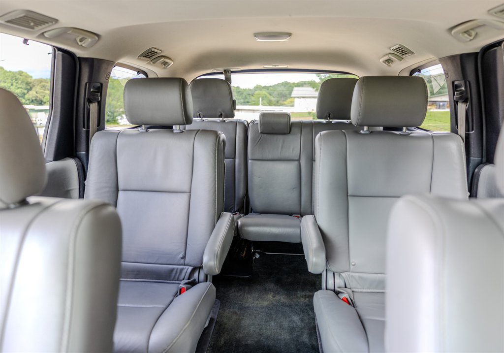 Used 2018 Toyota Sequoia Limited w/ Safety & Convenience Package RWD image 31