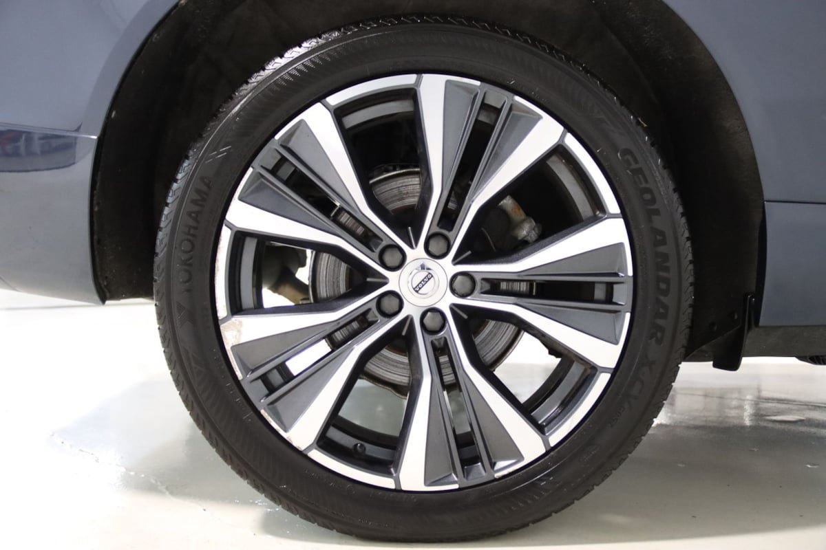 Used 2022 Volvo XC60 B5 Momentum w/ Advanced Package AWD/4WD image 70