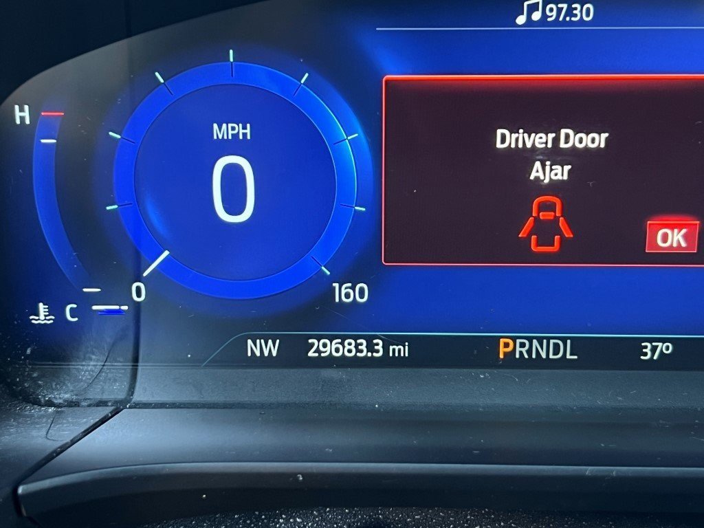 Used 2022 Ford Escape Titanium w/ Class II Trailer Tow Package image 26