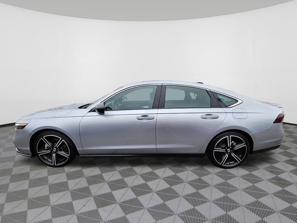 Certified 2025 Honda Accord Sport image 5