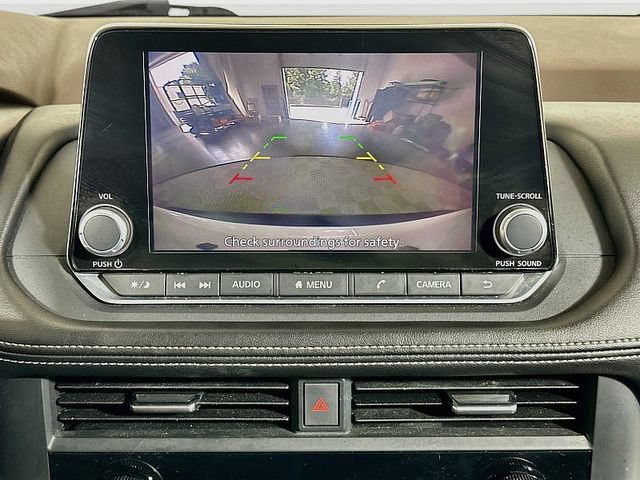 Used 2023 Nissan Rogue SV FWD image 15