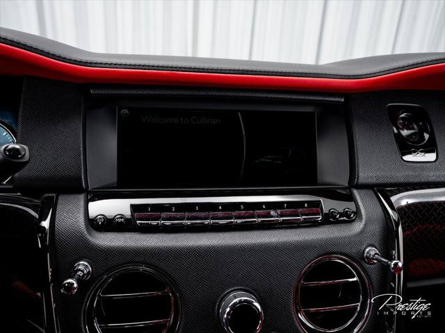 Used 2022 Rolls-Royce Cullinan Black Badge AWD/4WD image 25