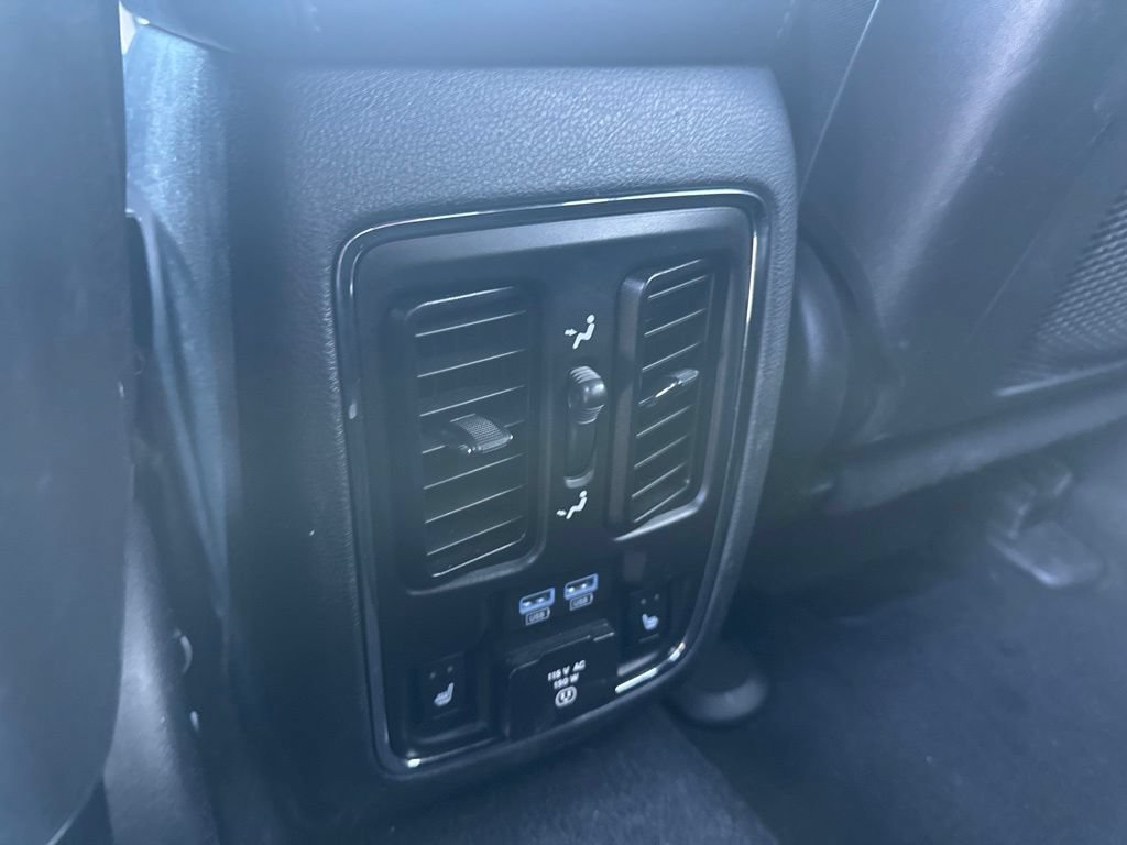 Used 2020 Jeep Grand Cherokee Limited w/ Luxury Group II RWD image 16