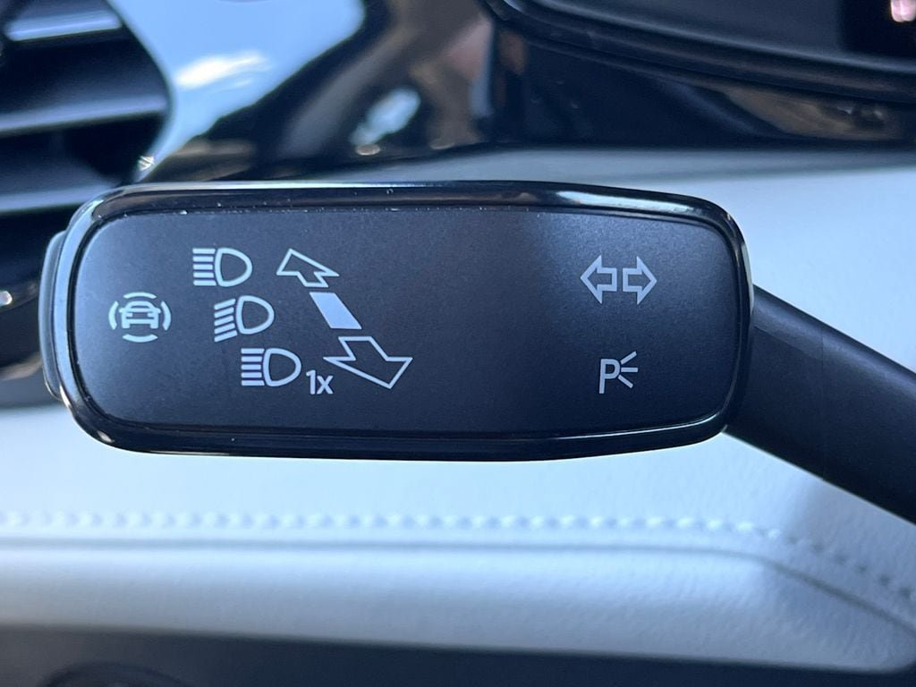 Used 2025 Volkswagen Taos S AWD/4WD image 16