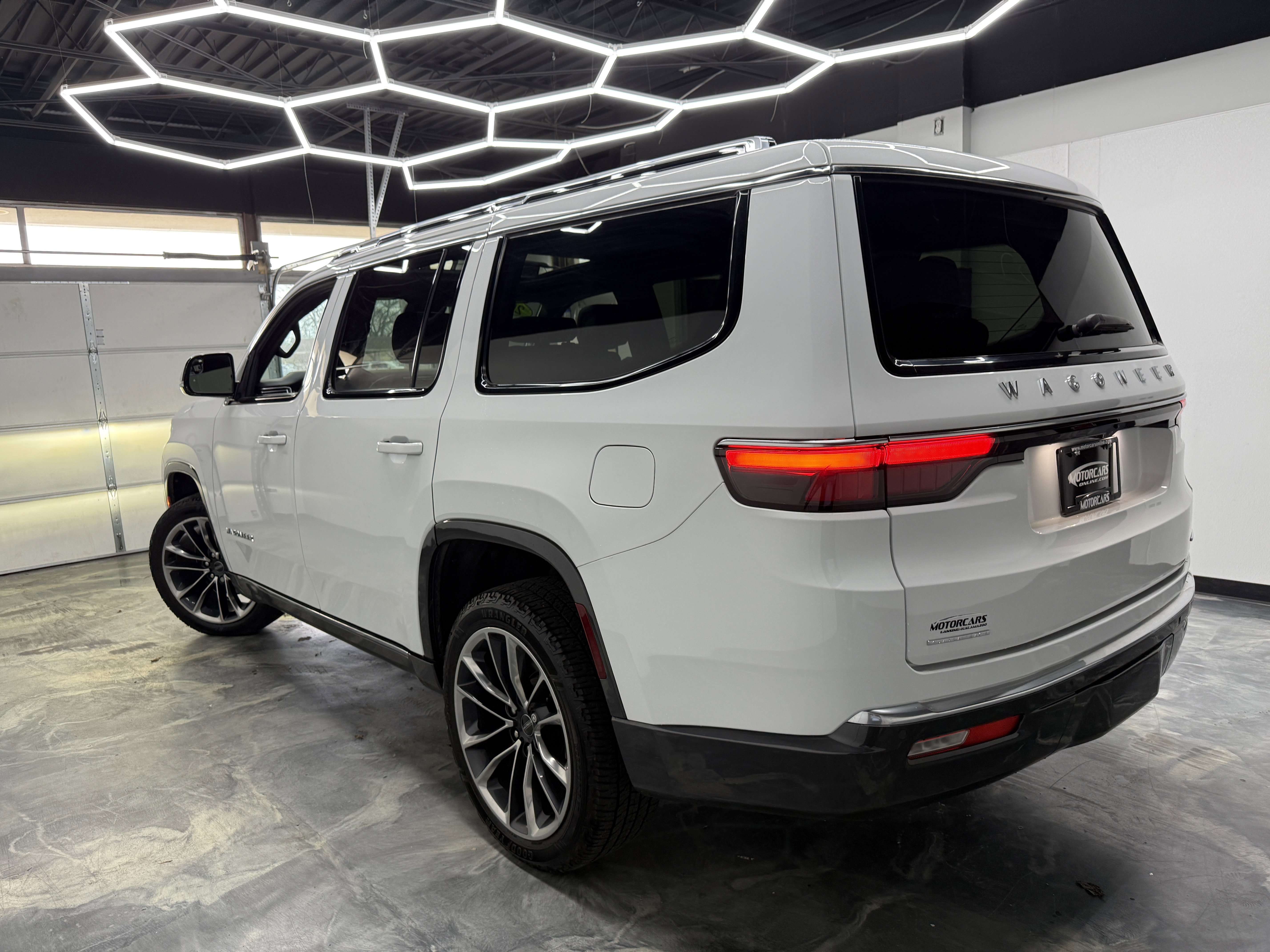 Used 2022 Jeep Wagoneer Series III w/ Premium Group I image 3