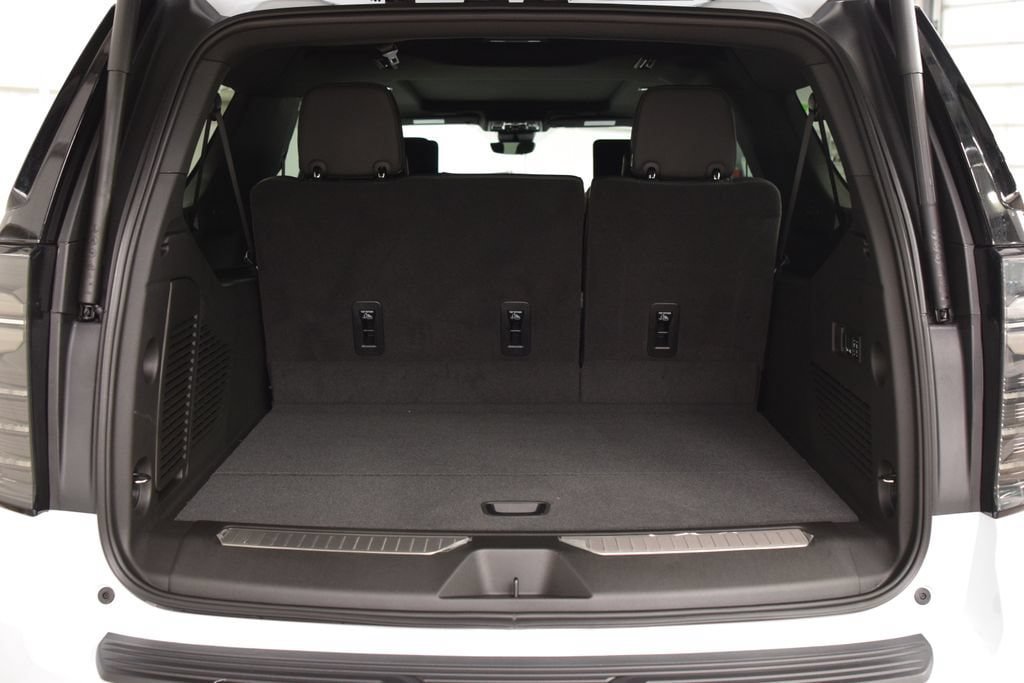 New 2026 Chevrolet Suburban Premier AWD/4WD image 24