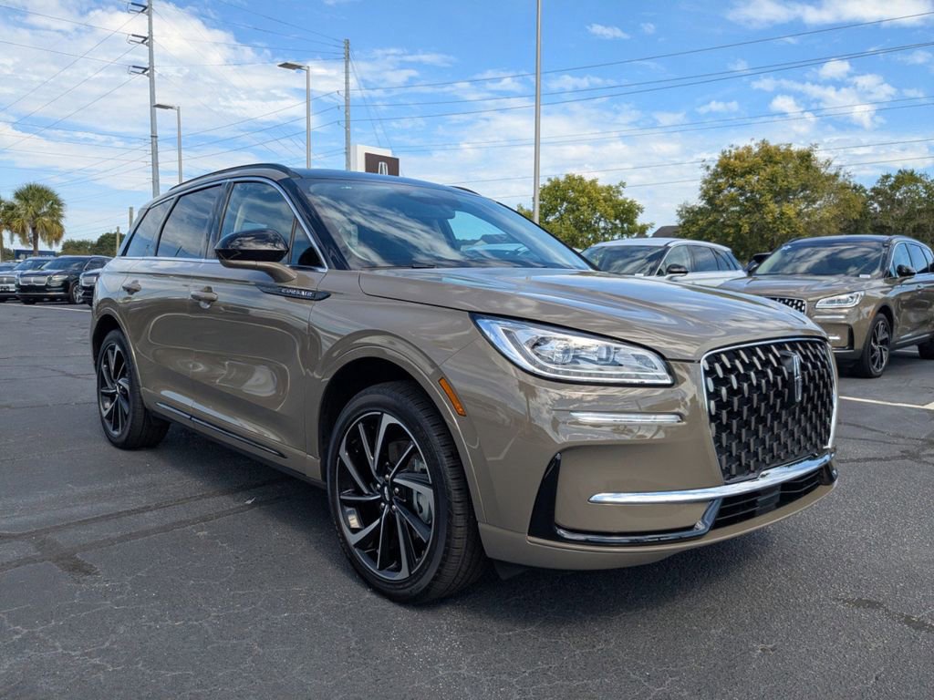 New 2025 Lincoln Corsair Grand Touring image 2