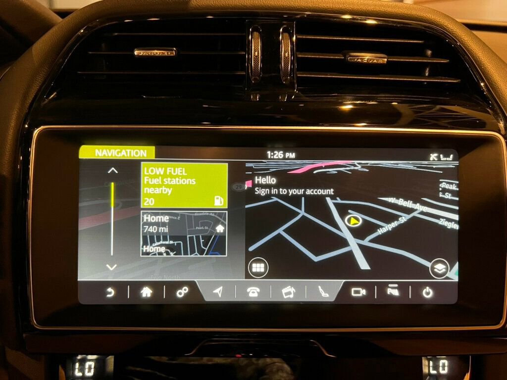 Used 2019 Jaguar F-PACE Premium image 19