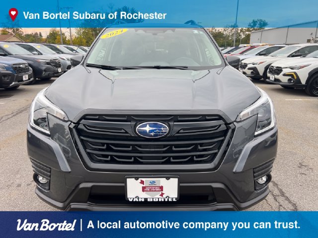 Used 2024 Subaru Forester Premium AWD/4WD image 2