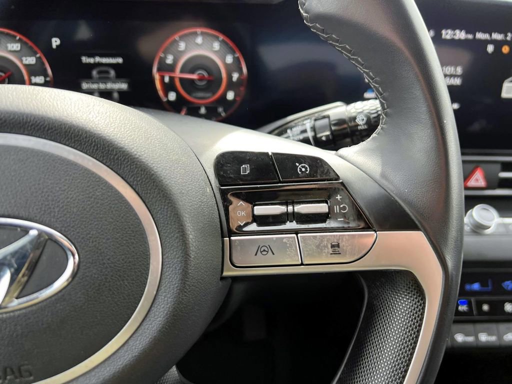 Certified 2023 Hyundai Elantra SEL w/ Convenience Package image 22