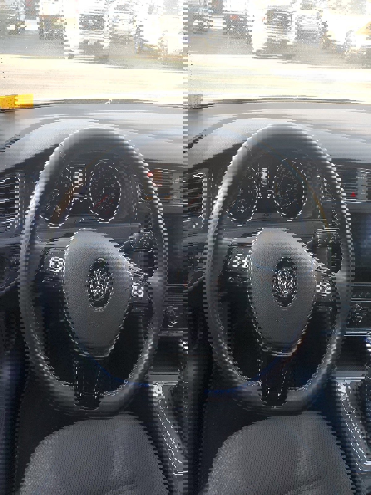 Used 2019 Volkswagen e-Golf SE w/ Driver Assistance Package image 9