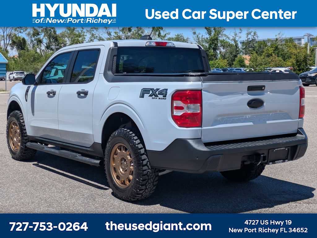 Used 2025 Ford Maverick XLT w/ XLT Luxury Package AWD/4WD image 2