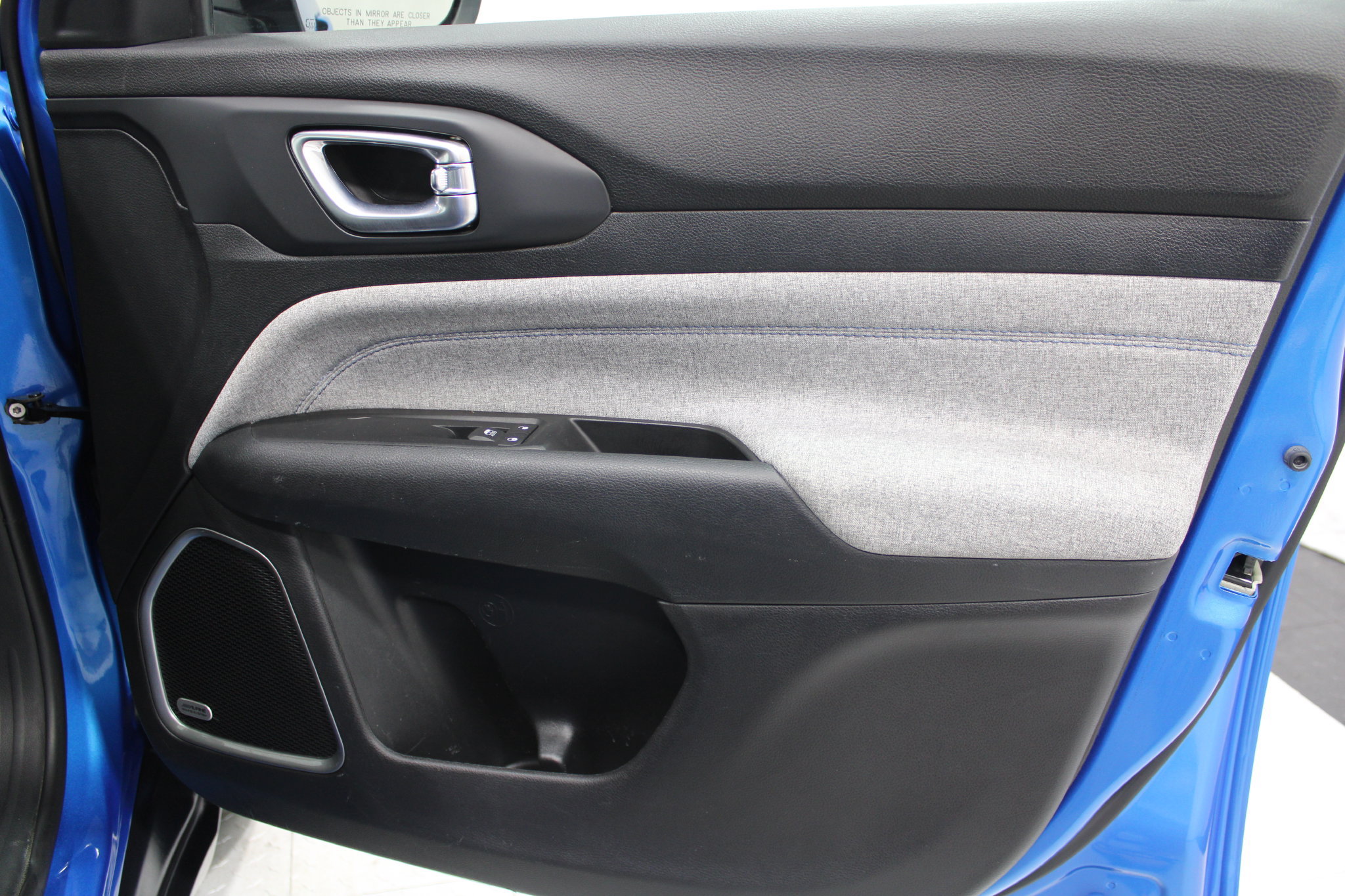 Used 2022 Jeep Compass Latitude w/ Sun and Sound Group FWD image 23