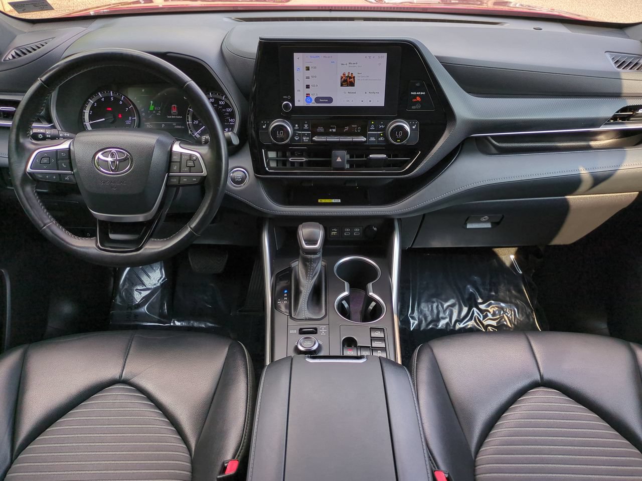 Used 2023 Toyota Highlander XSE AWD/4WD image 15