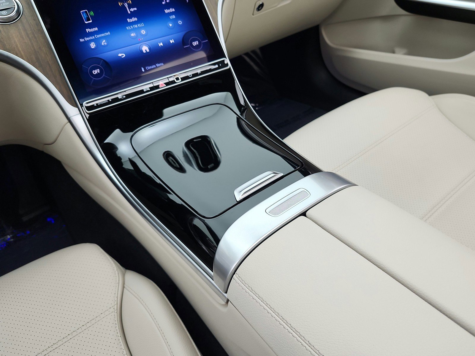 Certified 2024 Mercedes-Benz C 300 Sedan image 15