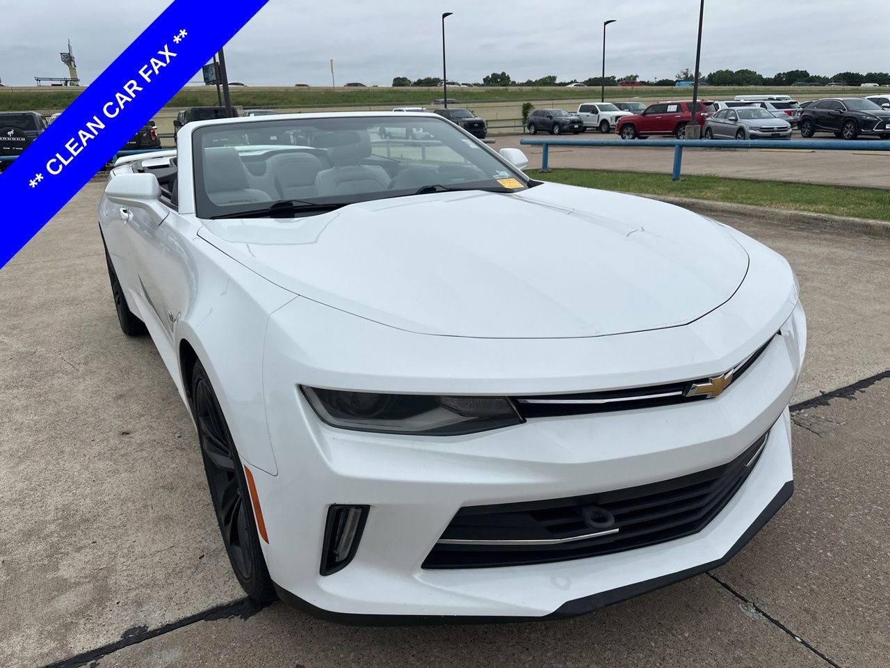 Used 2017 Chevrolet Camaro LT RWD image 3