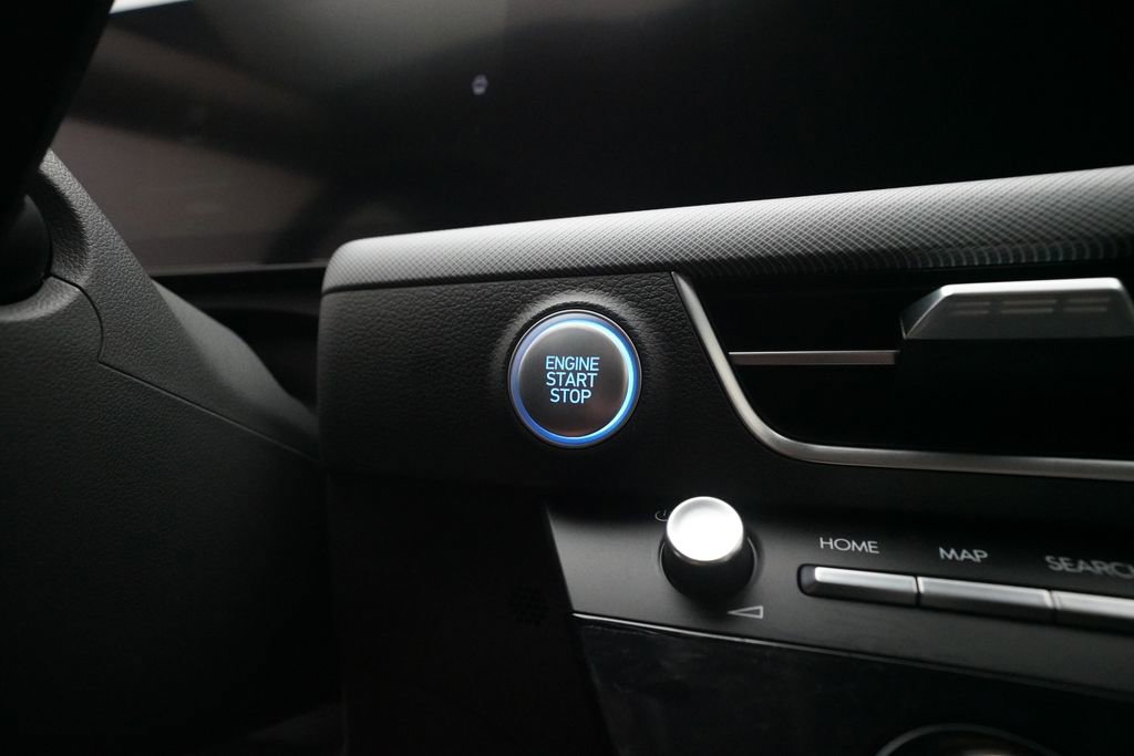 Used 2025 Hyundai Sonata SE image 30