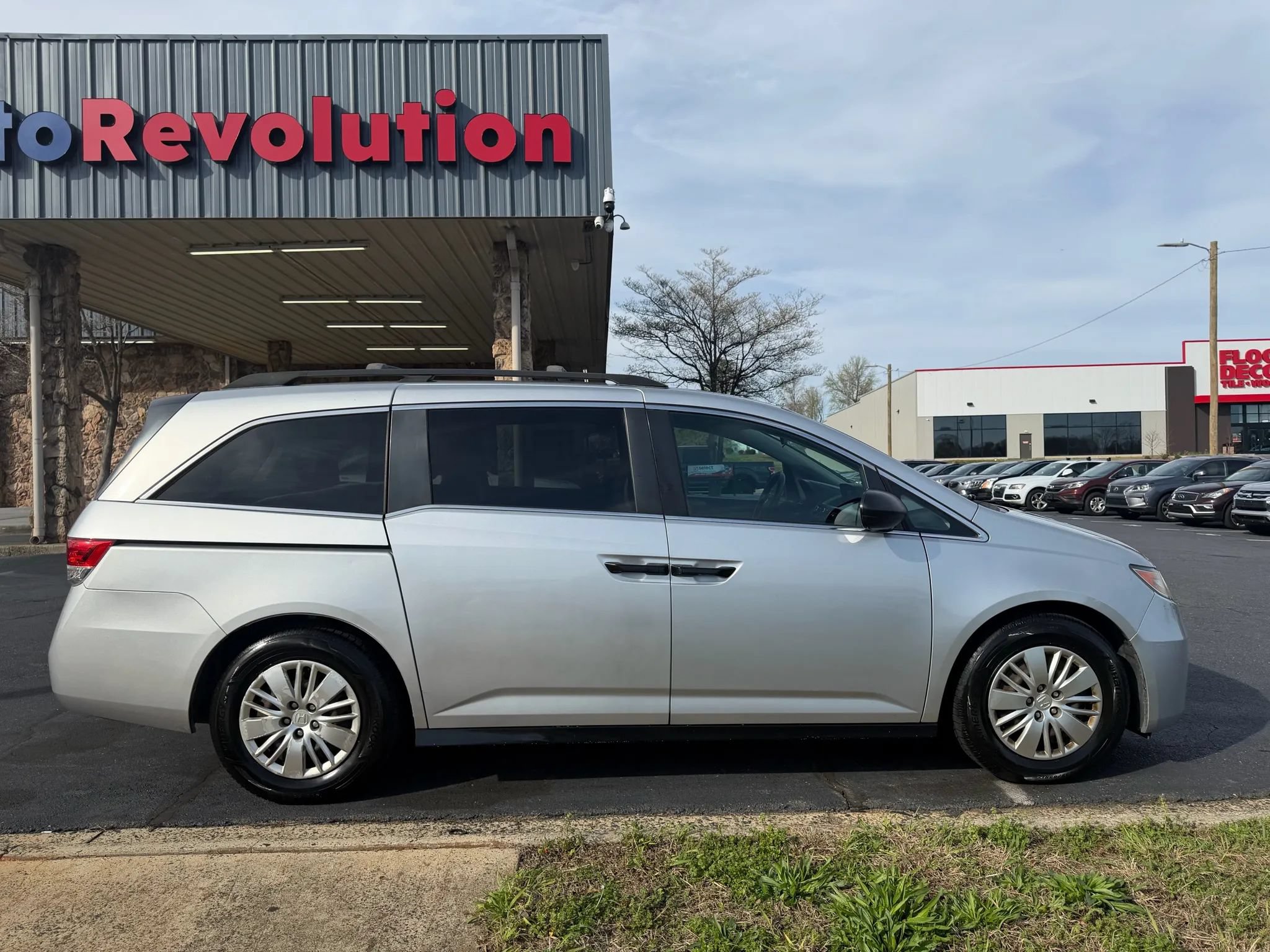 Used 2014 Honda Odyssey LX image 8