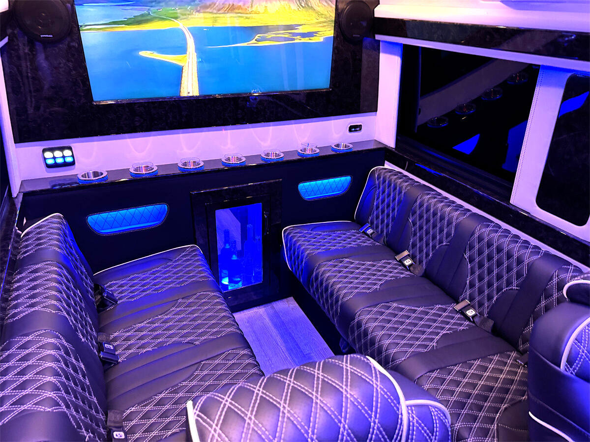 Used 2024 Mercedes-Benz Sprinter 3500 image 29