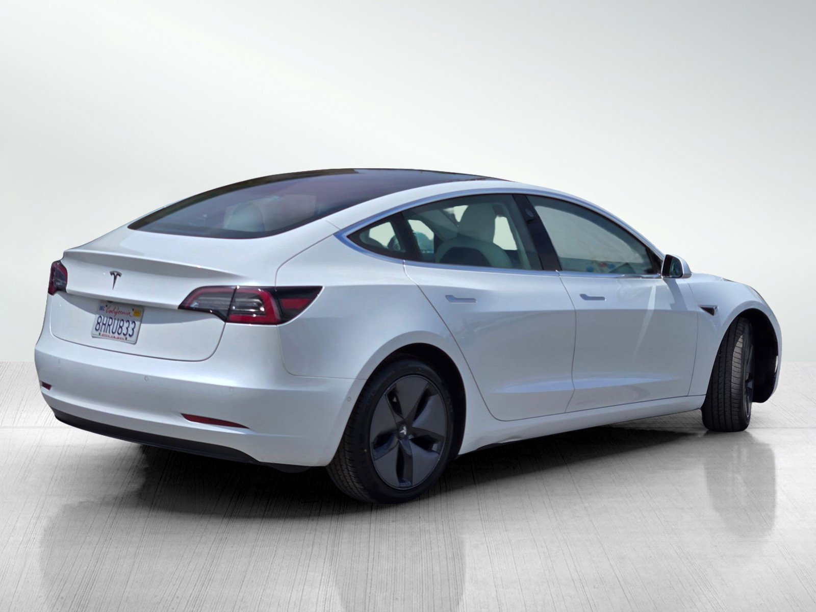Used 2018 Tesla Model 3 Long Range RWD image 4