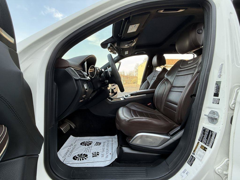 Used 2015 Mercedes-Benz GL 63 AMG 4MATIC image 15
