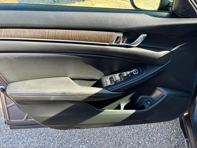 Used 2019 Honda Accord EX image 15