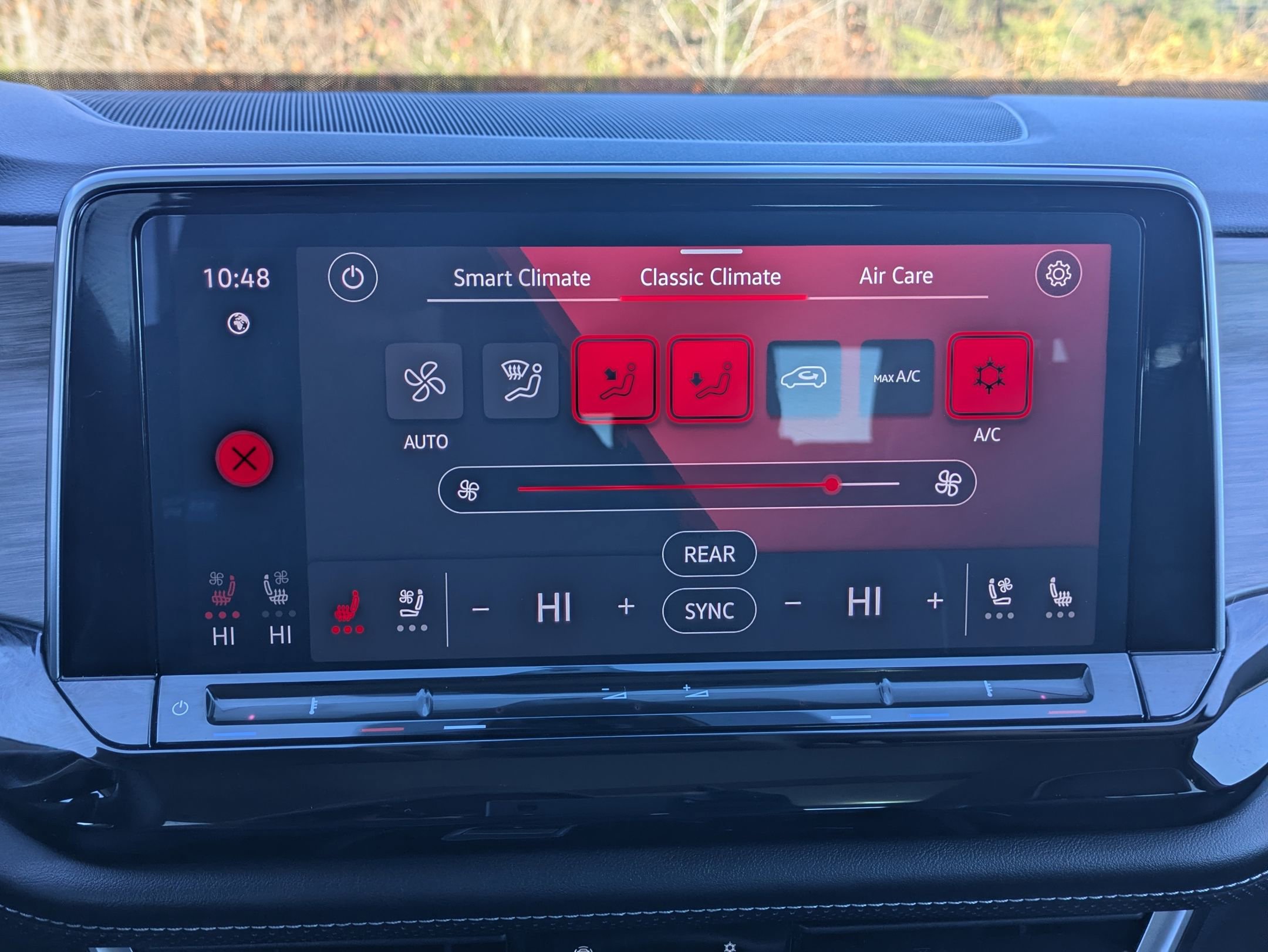 Used 2024 Volkswagen Atlas SEL Premium R-Line image 14