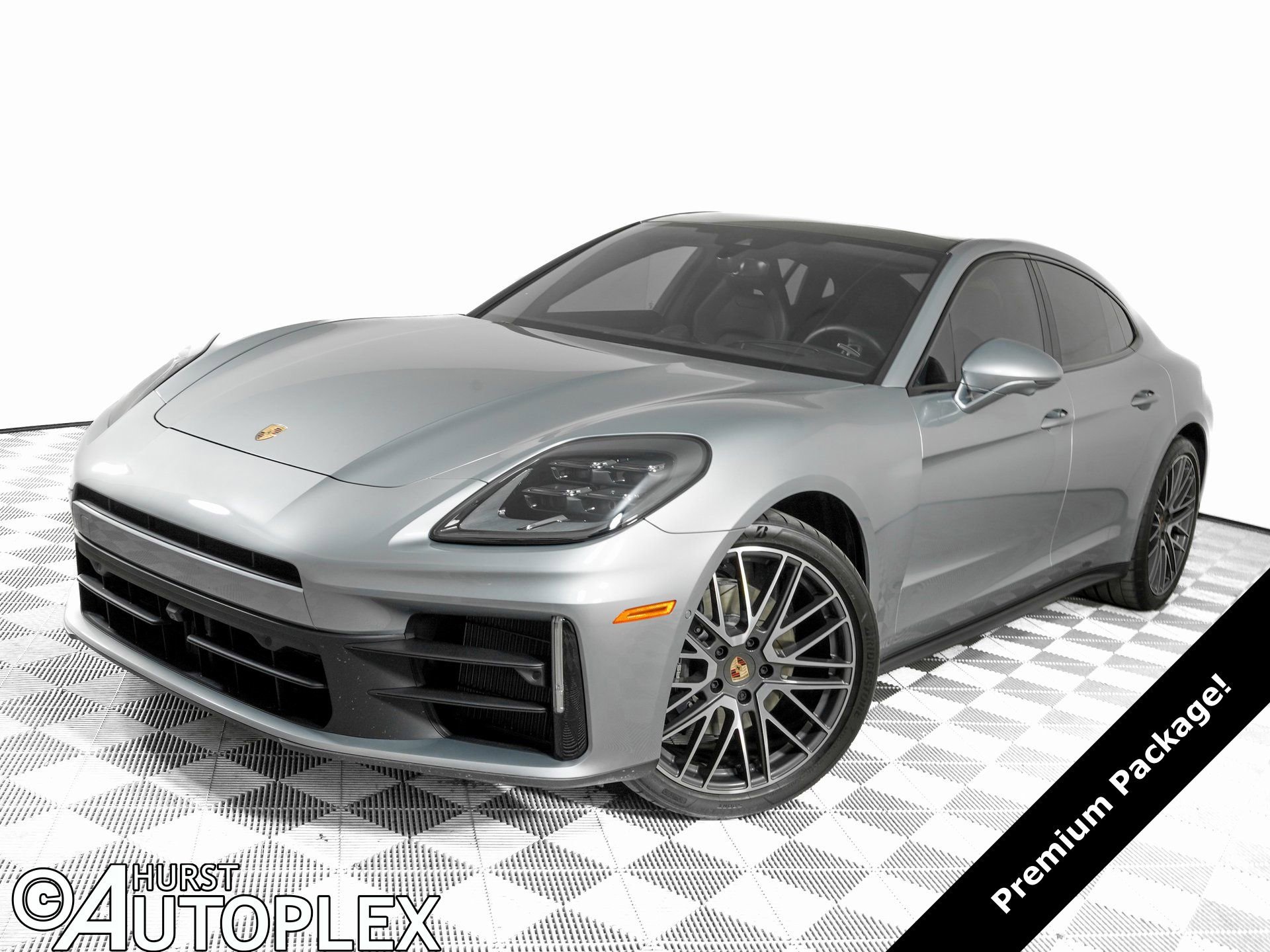 Used 2026 Porsche Panamera image 1