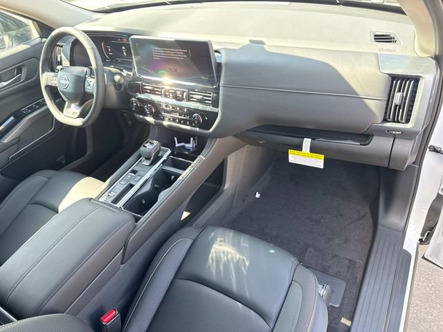 New 2026 Nissan Pathfinder SL FWD image 13