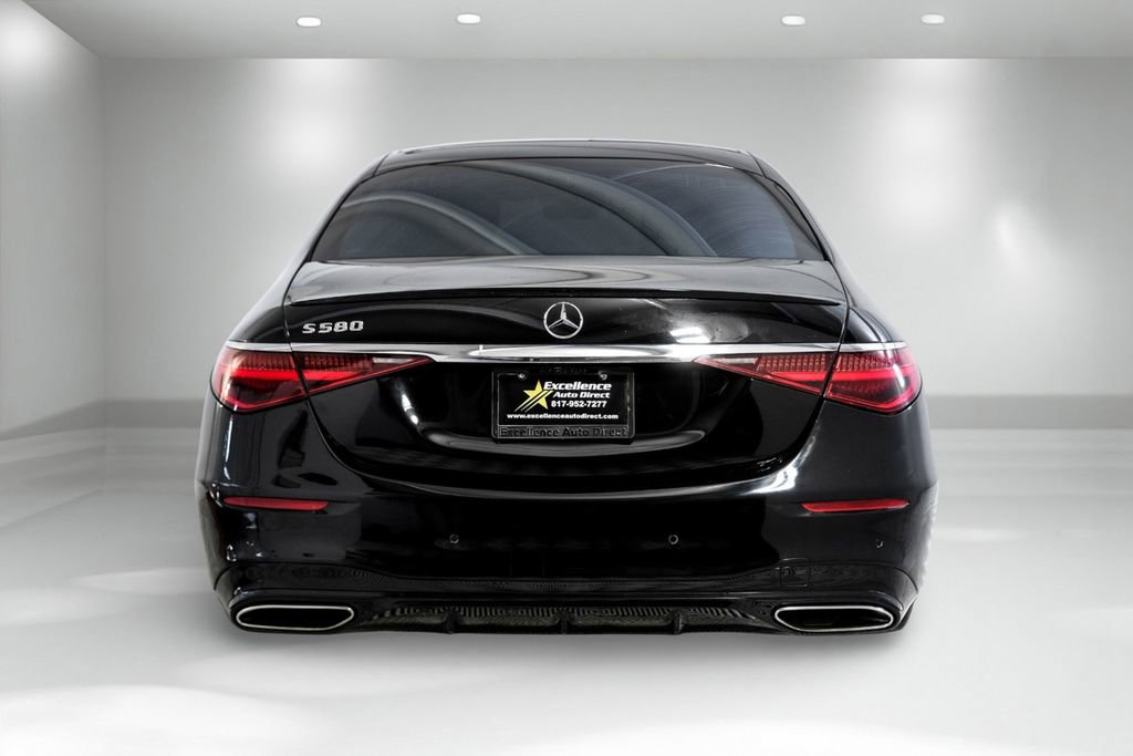Used 2022 Mercedes-Benz S 580 4MATIC Sedan w/ AMG Line Package image 8