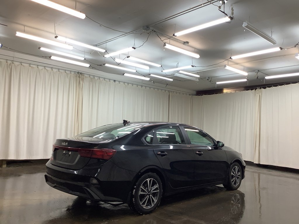 Used 2024 Kia Forte LXS image 6